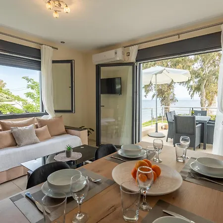 Blue Waves Luxury Suites By The Sea Plomari Exterior photo