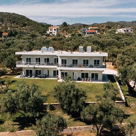 Blue Waves Luxury Suites By The Sea Plomari Exterior photo